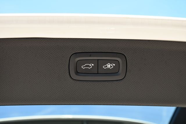 2024 Volvo XC90 B5 Core