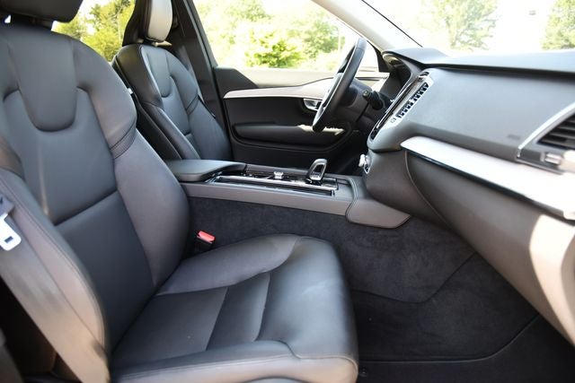 2024 Volvo XC90 B5 Core