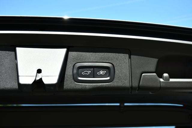 2024 Volvo XC60 B5 Core