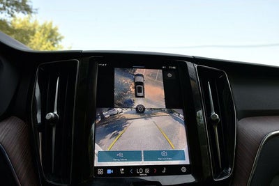 2024 Volvo XC60 B5 Plus Dark Theme