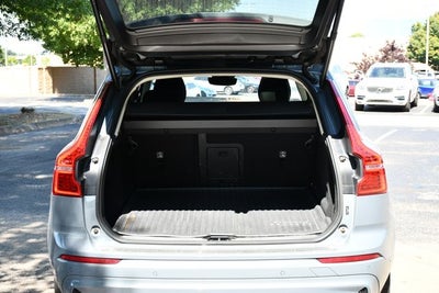 2024 Volvo XC60 B5 Plus Dark Theme