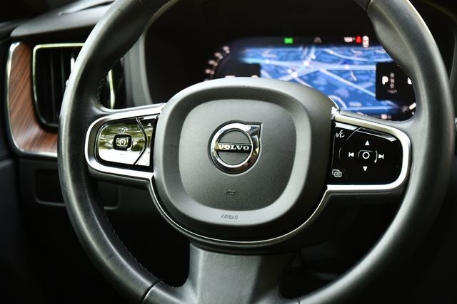 2024 Volvo XC60 B5 Plus Dark Theme