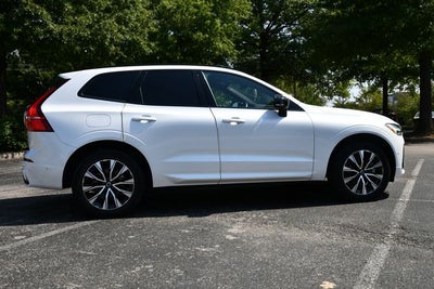 2024 Volvo XC60 B5 Plus Dark Theme