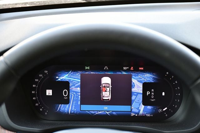 2024 Volvo XC60 B5 Plus Dark Theme