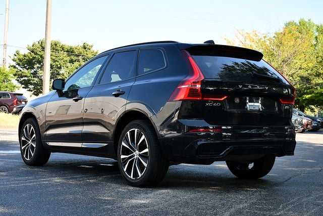 2024 Volvo XC60 B5 Plus Dark Theme