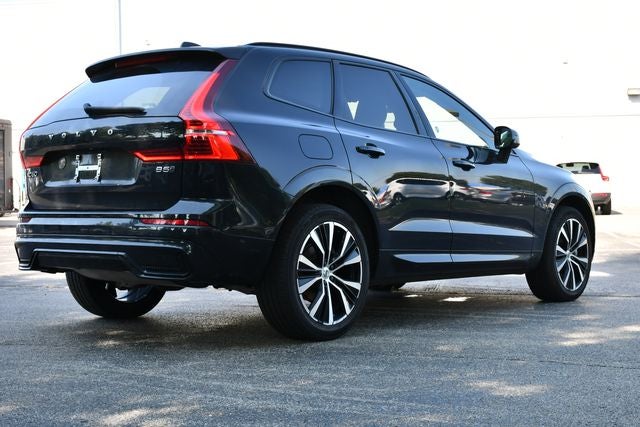2024 Volvo XC60 B5 Plus Dark Theme