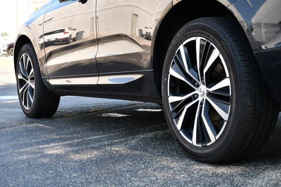 2024 Volvo XC60 B5 Plus Dark Theme
