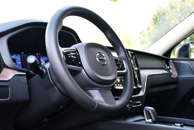 2024 Volvo XC60 B5 Plus Dark Theme