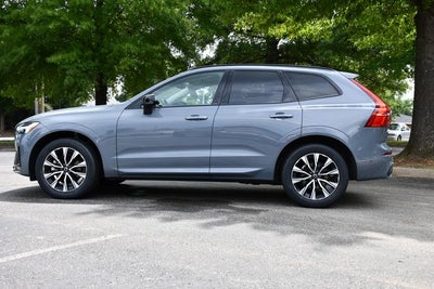 2024 Volvo XC60 B5 Plus Dark Theme