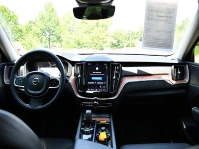 2024 Volvo XC60 B5 Plus Dark Theme