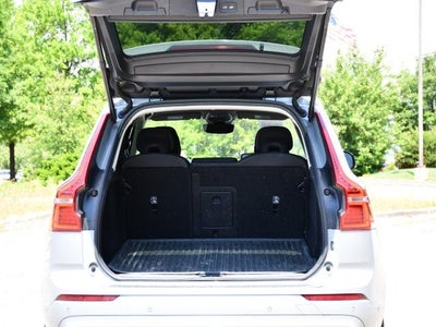 2024 Volvo XC60 B5 Plus Dark Theme