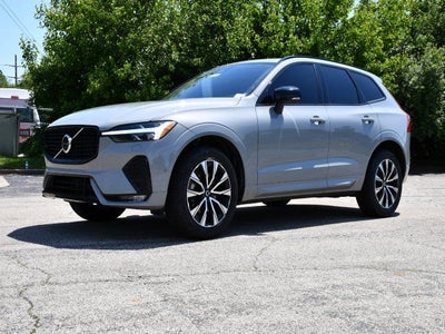 2024 Volvo XC60 B5 Plus Dark Theme