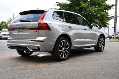 2024 Volvo XC60 B5 Plus Dark Theme