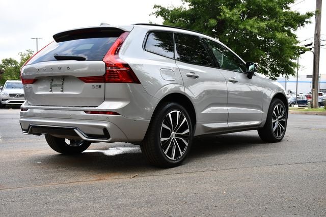 2024 Volvo XC60 B5 Plus Dark Theme