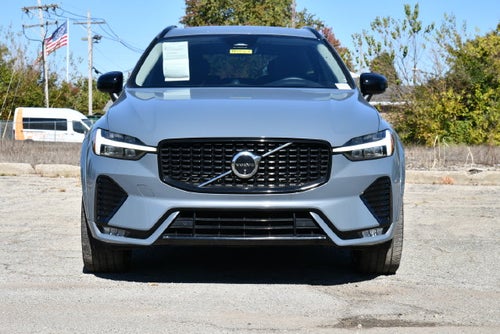 2024 Volvo XC60 B5 Ultimate Dark Theme