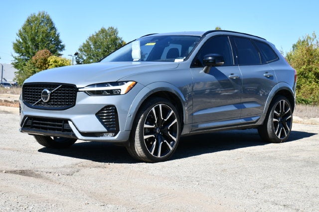 2024 Volvo XC60 B5 Ultimate Dark Theme
