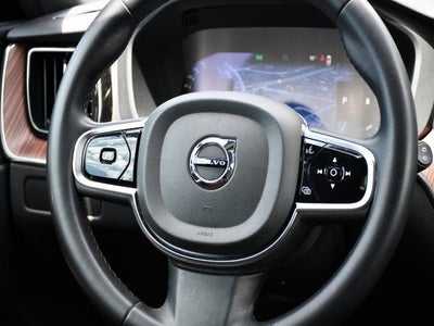 2023 Volvo XC60 B5 Plus Bright Theme