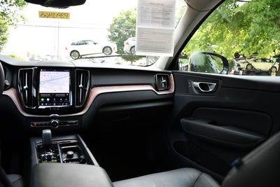2023 Volvo XC60 B5 Plus Dark Theme