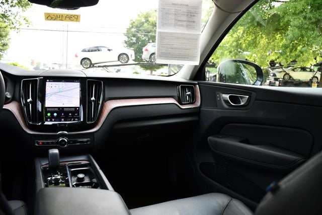2023 Volvo XC60 B5 Plus Dark Theme