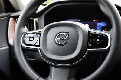 2023 Volvo XC60 B5 Plus Dark Theme
