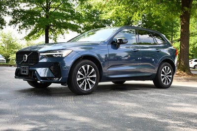 2023 Volvo XC60 B5 Plus Dark Theme