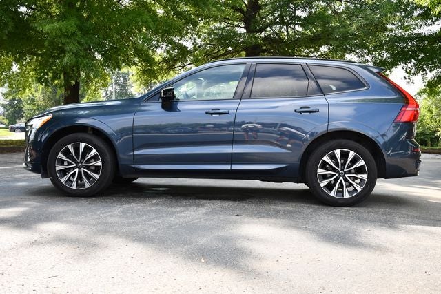 2023 Volvo XC60 B5 Plus Dark Theme