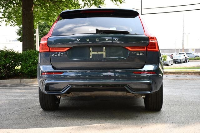 2023 Volvo XC60 B5 Plus Dark Theme