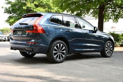 2023 Volvo XC60 B5 Plus Dark Theme
