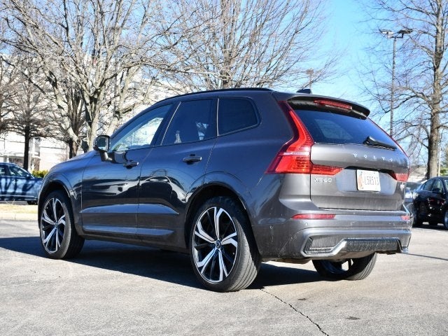 2023 Volvo XC60 B5 Ultimate Dark Theme