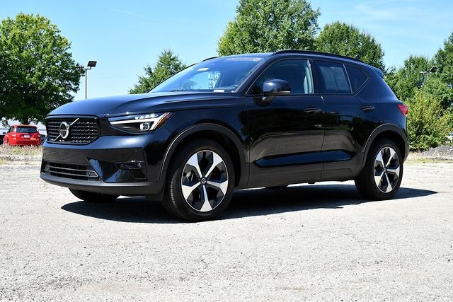 2026 Volvo XC40 B5 Plus