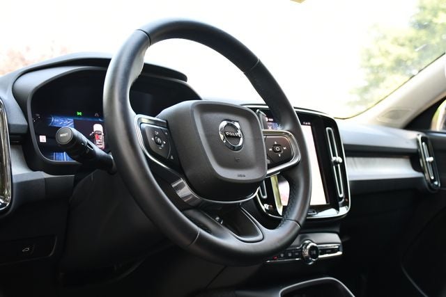 2026 Volvo XC40 B5 Plus