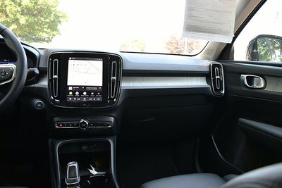 2026 Volvo XC40 B5 Plus