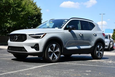 2026 Volvo XC40 B5 Plus