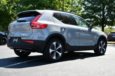 2026 Volvo XC40 B5 Plus