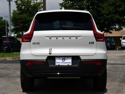 2025 Volvo XC40 B5 Plus Dark Theme