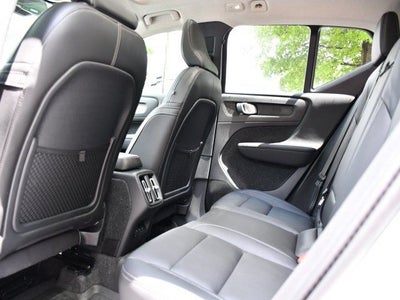 2025 Volvo XC40 B5 Plus Dark Theme