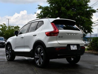 2025 Volvo XC40 B5 Plus Dark Theme