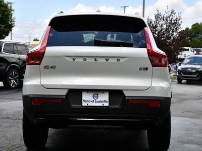 2025 Volvo XC40 B5 Plus Dark Theme