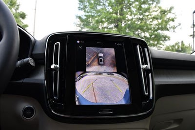 2024 Volvo XC40 B5 Plus Bright Theme