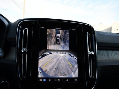 2025 Volvo XC40 B5 Plus Bright Theme