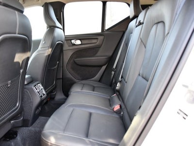 2025 Volvo XC40 B5 Plus Bright Theme