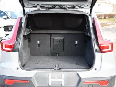 2025 Volvo XC40 B5 Plus Bright Theme