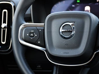 2025 Volvo XC40 B5 Plus Bright Theme