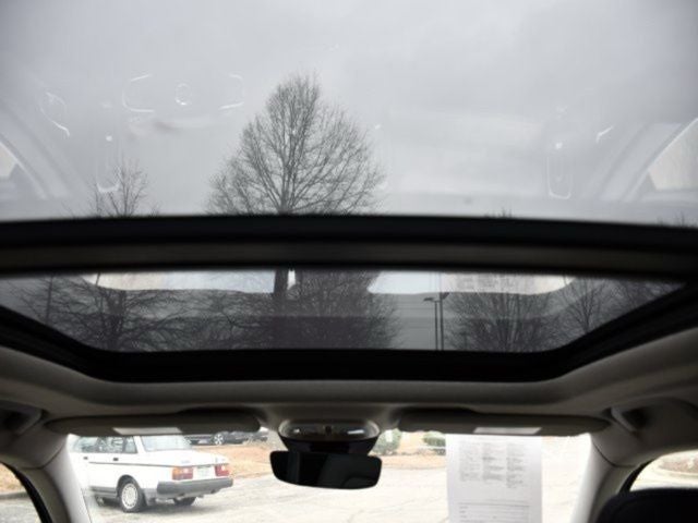 2025 Volvo XC40 B5 Core