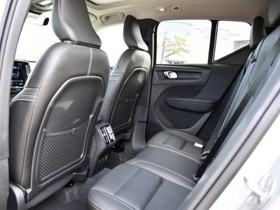 2025 Volvo XC40 B5 Core