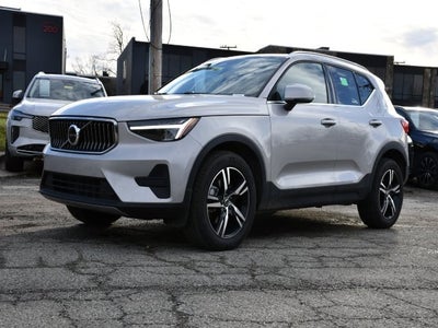 2025 Volvo XC40 B5 Core