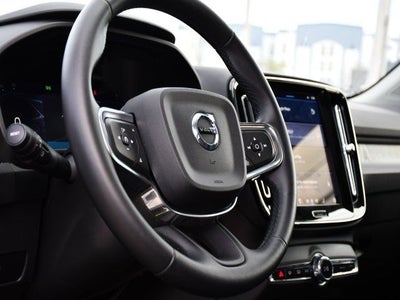 2025 Volvo XC40 B5 Core