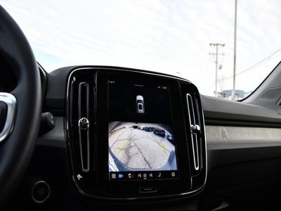 2025 Volvo XC40 B5 Core