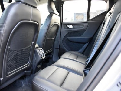 2025 Volvo XC40 B5 Core