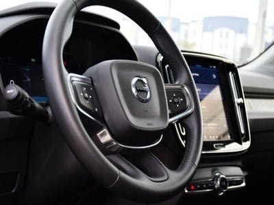 2025 Volvo XC40 B5 Core